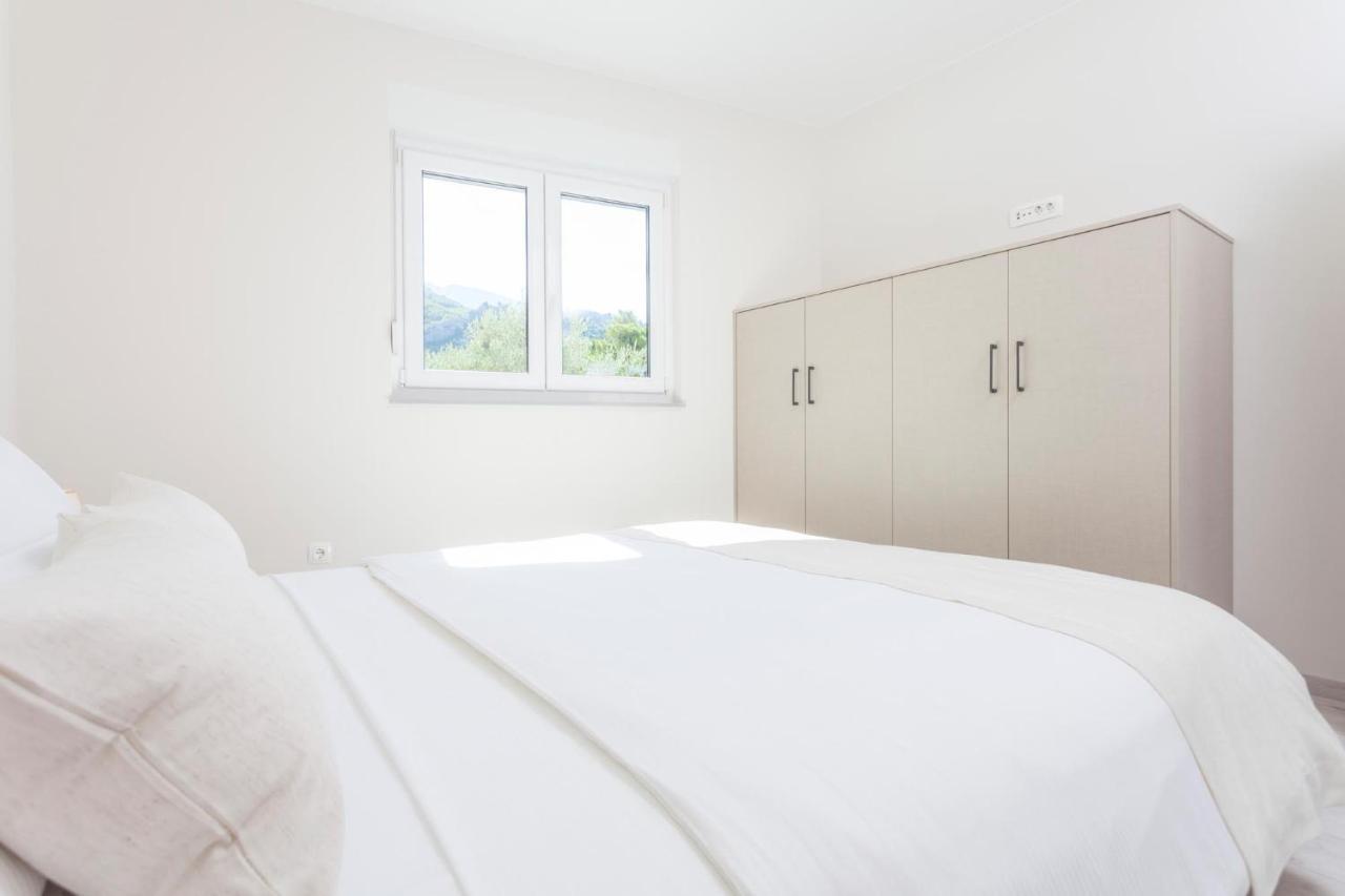 Tinel Boutique Apartment Promajna Luaran gambar